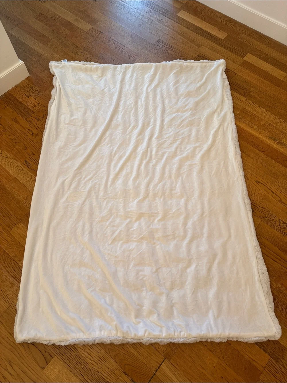 POTTERY BARN | Faux Fur Ruched Throw Blanket Ivory